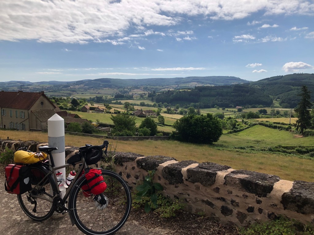 France et Suisse 2022 – Leg 3 Day 4: Buffières to Paray-le-Monial, a paltry&nbsp;39k