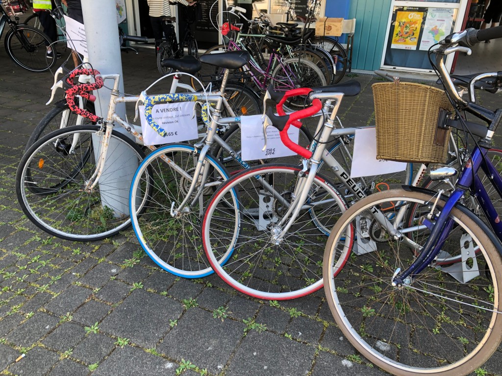 France et Suisse 2022 – Day 8: Wednesday 4 May: R&R and Bike Maintenance in La&nbsp;Rochelle